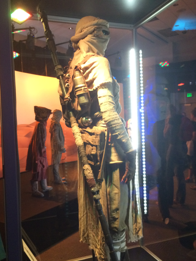 Illustration for article titled Star Wars Costumes And Props Reveal New Characters For Episode 7